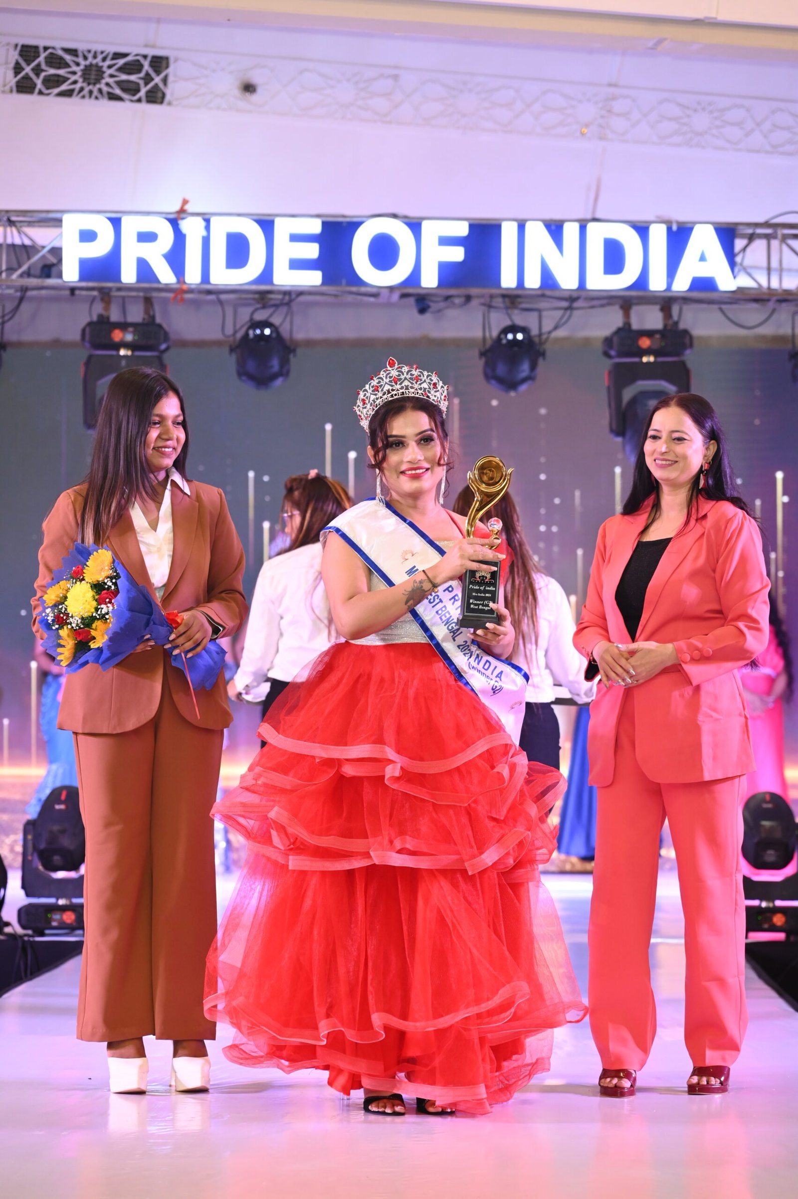 In the Mrs West Bengal 2024 Winner Samapti Choudhry G1